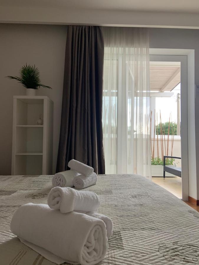 Carone Suite-Charme&Pool โปลีญาโนอามาเร ภายนอก รูปภาพ