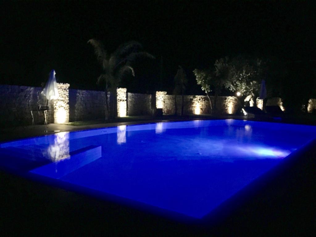 Carone Suite-Charme&Pool โปลีญาโนอามาเร ภายนอก รูปภาพ